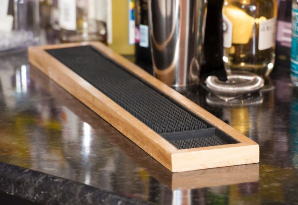 3630-Wooden-Bar-Mat-Frame-with-Mat-Lifestyle-2-72dpi